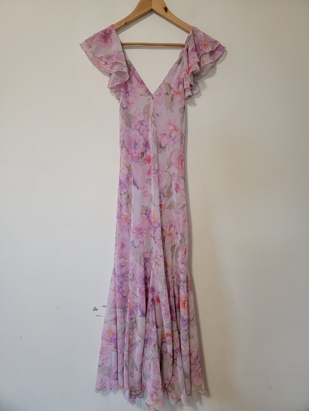 Mango Lavender Floral V‑Neck Ruffle Maxi Dress